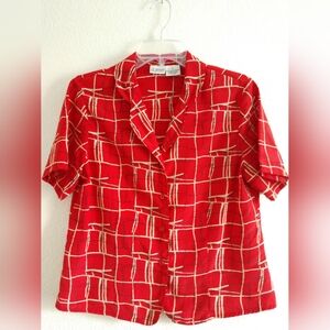 Liz Baker Essentials Blouse Shirt Red Beige Short Sleeve Size 8P 8 Petite